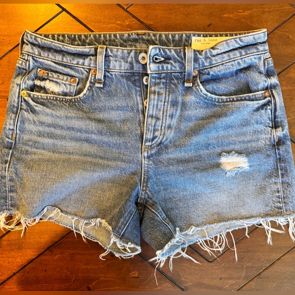 Rag & Bone Dre Denim shorts; size 26 color: Norwalk - Picture 4 of 8